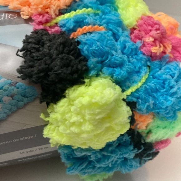 Red Heart Pomp A Doodle Jumbo Yarn Bright Lights Neon Black Pom Pom - Picture 11 of 13